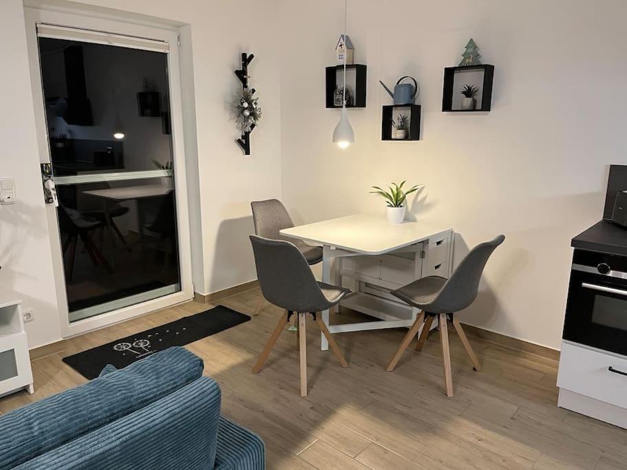 Neu Sanierte Wohnung Fuer 2-4 P Eschwege Exterior foto