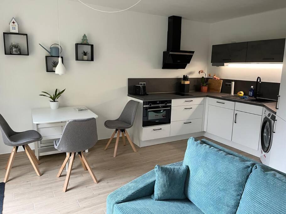 Neu Sanierte Wohnung Fuer 2-4 P Eschwege Exterior foto